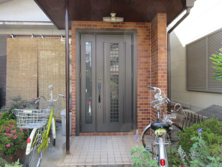 1日で変身 LIXIL玄関ドア「リシェントⅡ」